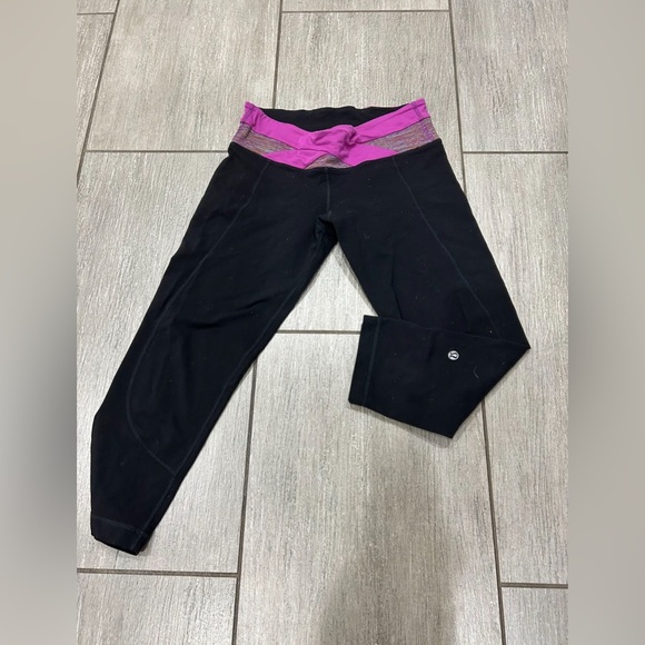 lululemon athletica Denim - lululemon athletica Black and Pink Women's Leggings
